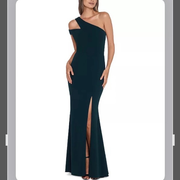XSCAPE Cold-Shoulder Asymmetrical Leg-Slit Gown in Black Size 4P - Picture 1 of 10